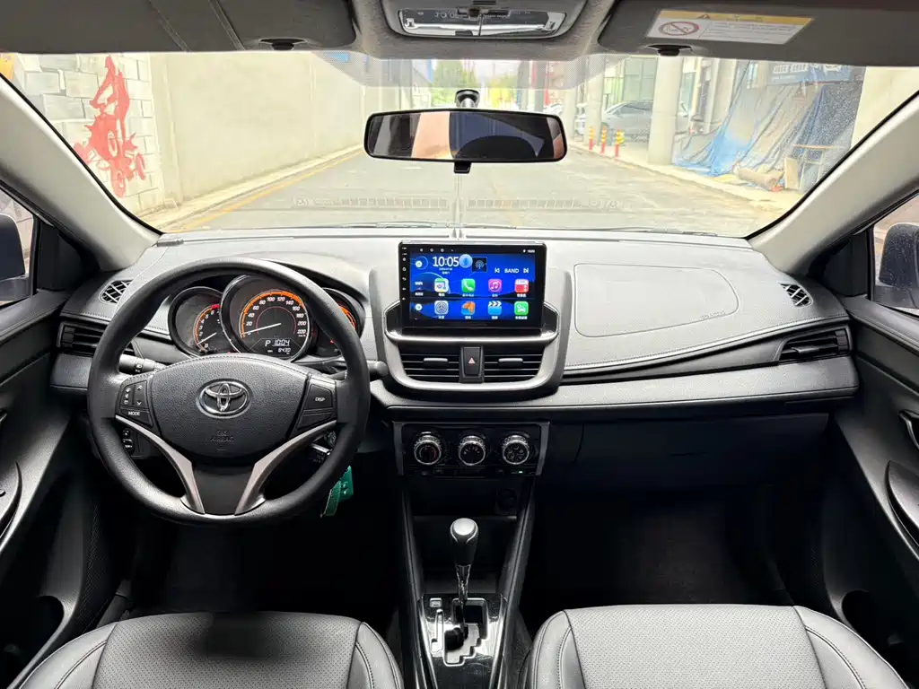 Toyota Yaris L - фото 8