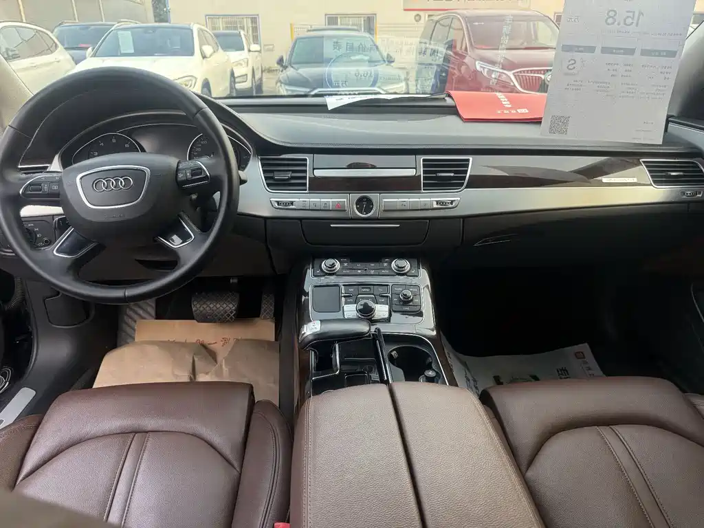 Audi A8 — миниатюра 10
