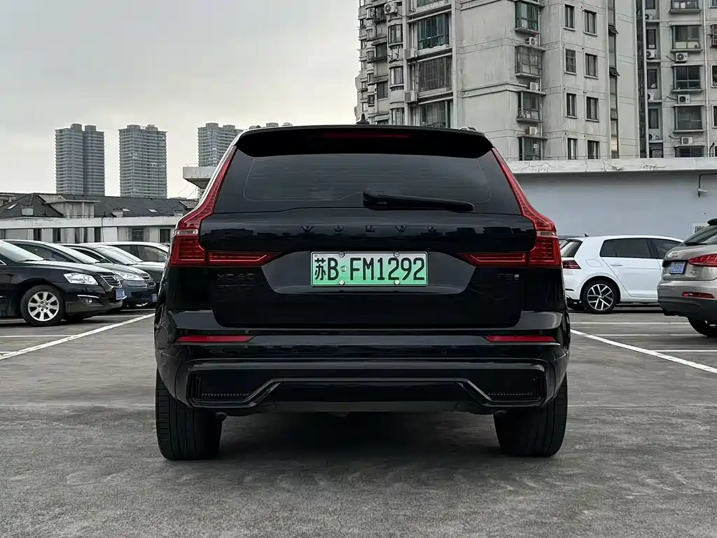 Volvo XC60 PHEV — миниатюра 9