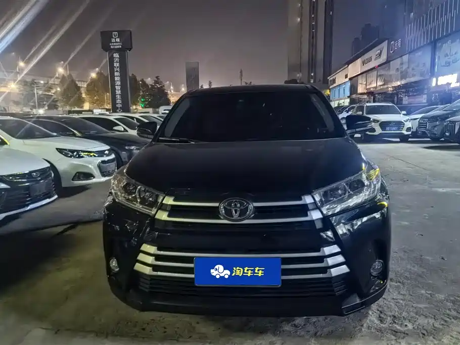 TOYOTA HIGHLANDER