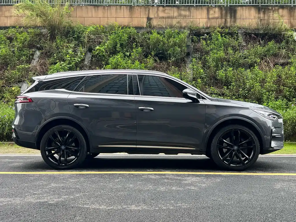 BYD Tang New Energy — миниатюра 8