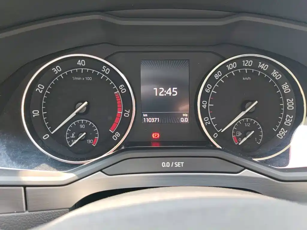 Skoda Superb — миниатюра 12