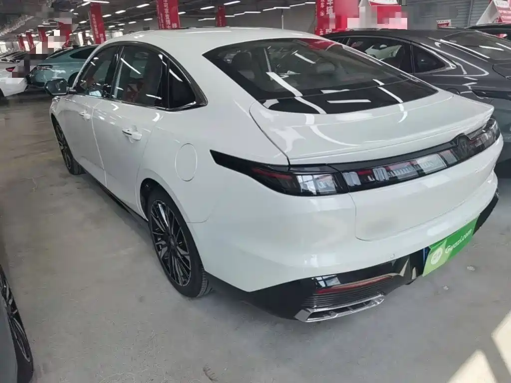Changan Eado — миниатюра 5