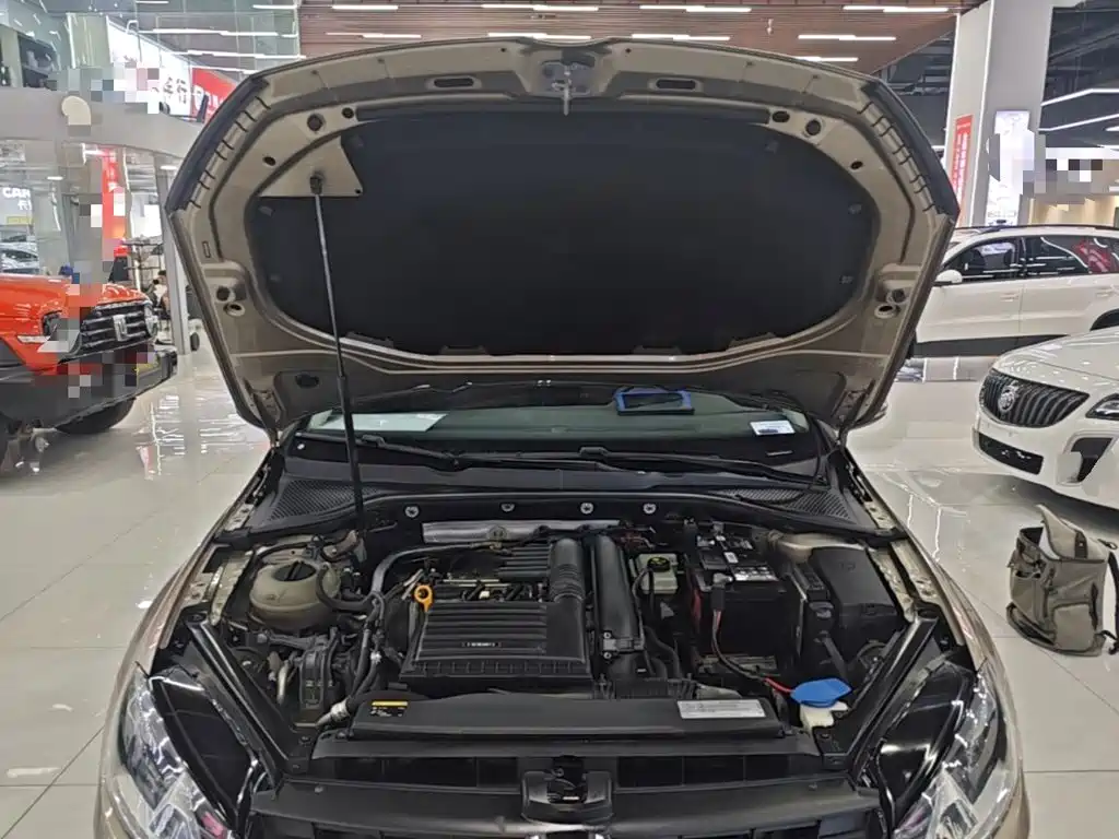 Volkswagen Golf — миниатюра 20