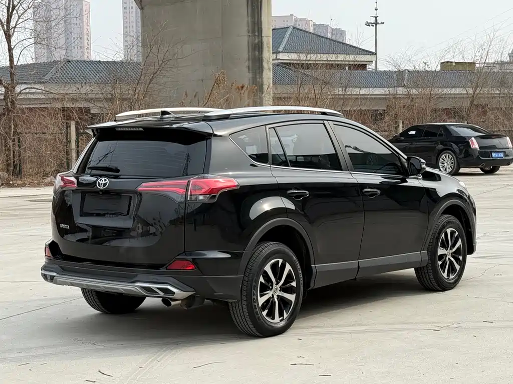 TOYOTA RAV4 RONGFANG
