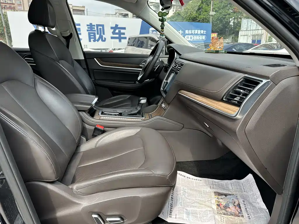 Roewe RX8 — миниатюра 19