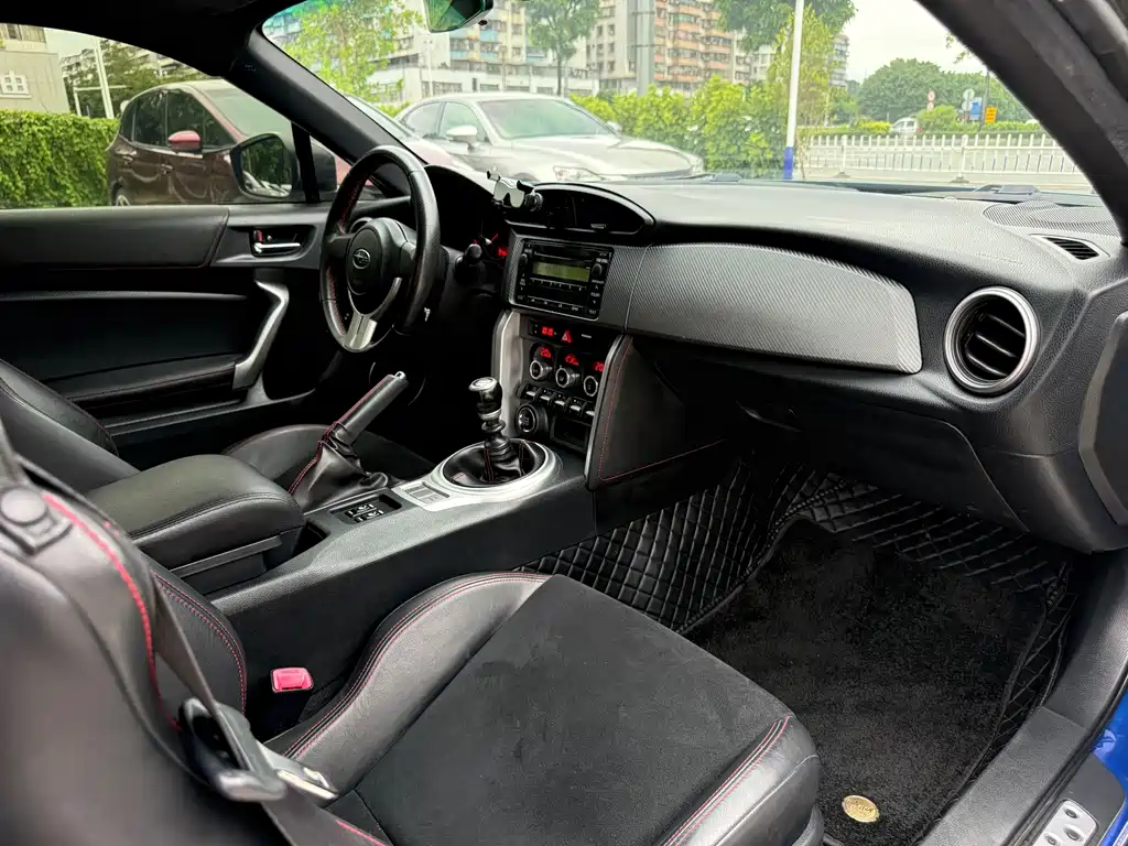 Subaru BRZ — миниатюра 9