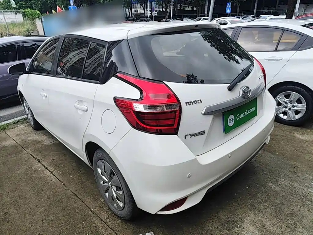 Toyota Yaris L — миниатюра 5
