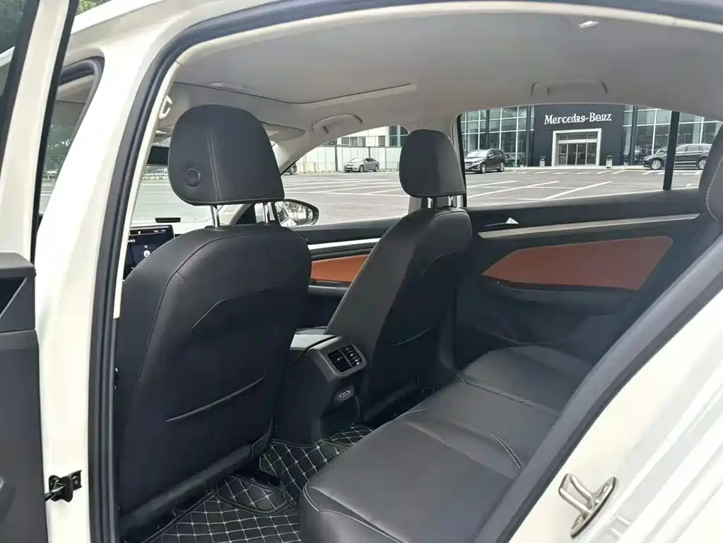 Volkswagen Bora 2023 200TSI DSG