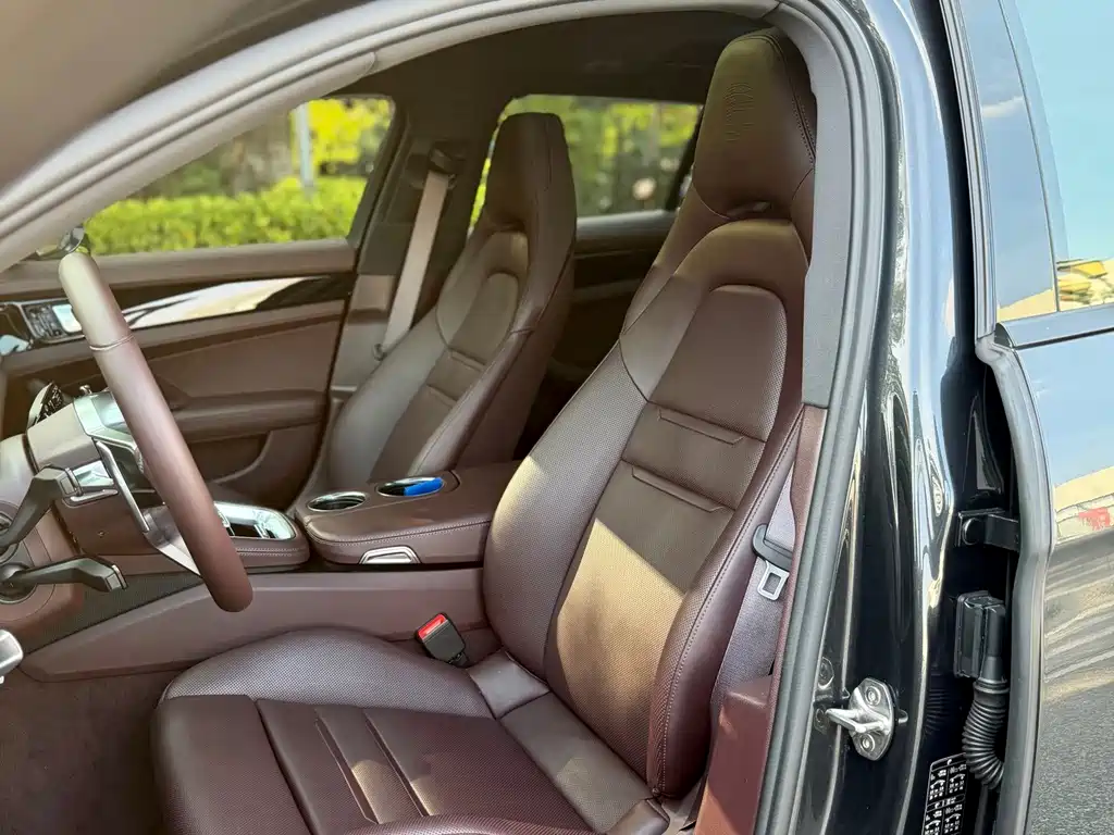 Porsche Panamera Hybrid — миниатюра 35