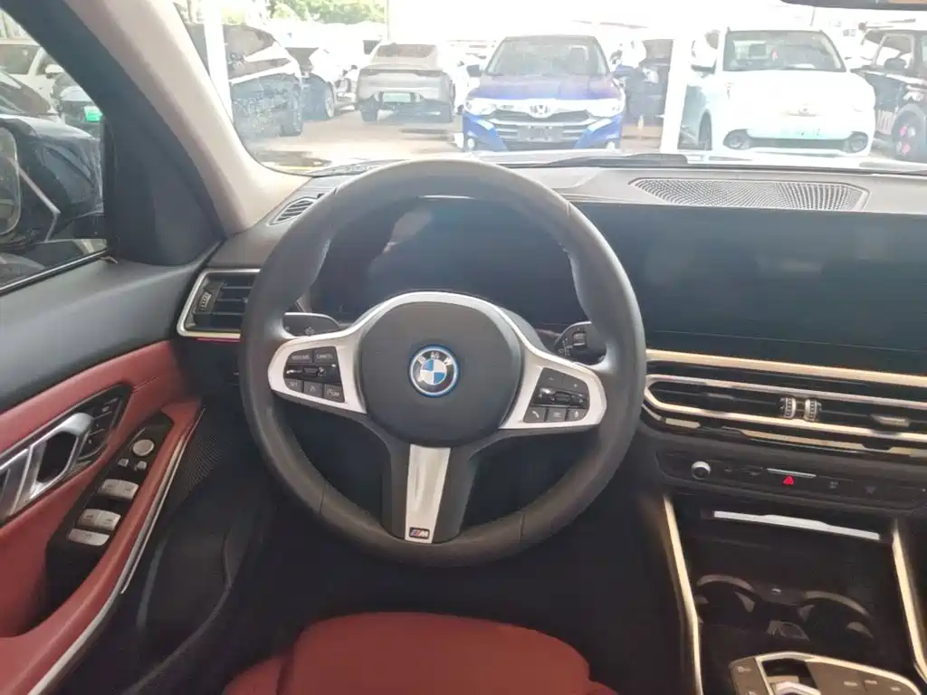 BMW i3 — миниатюра 11