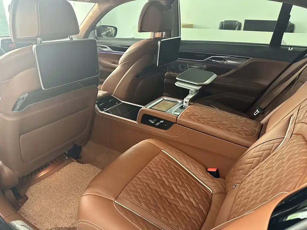 BMW 7 Series 7 2021 740Li xDrive Executive M Sport