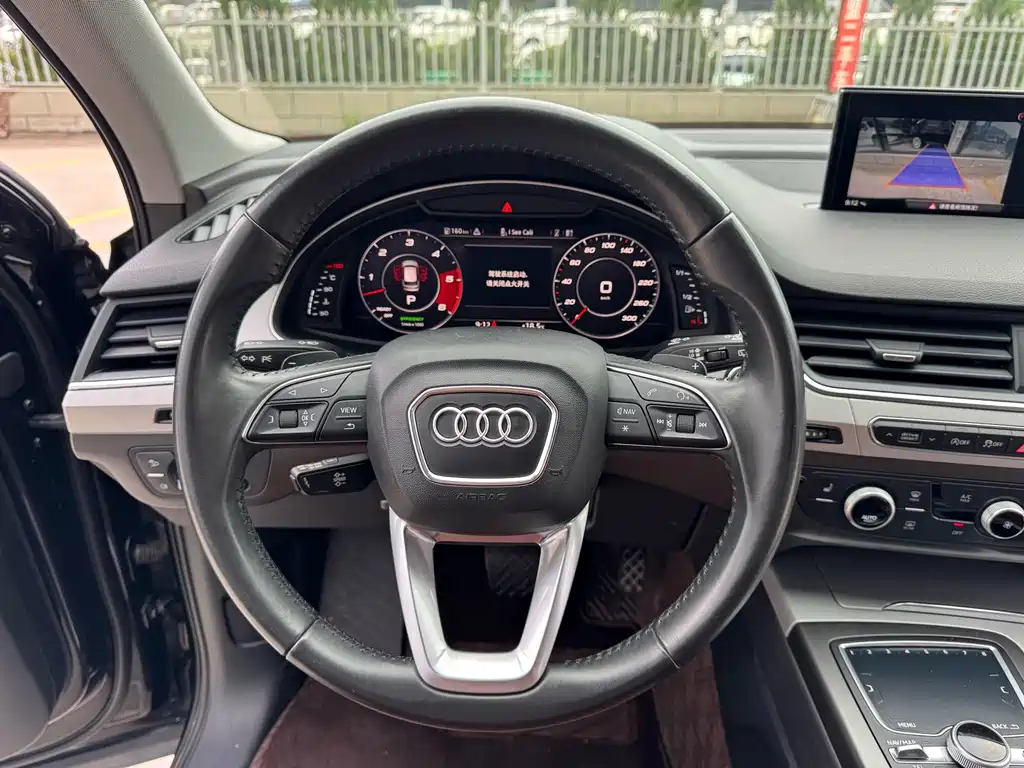 Audi Q7 — миниатюра 6