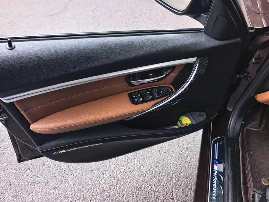 BMW 3 Series — миниатюра 7