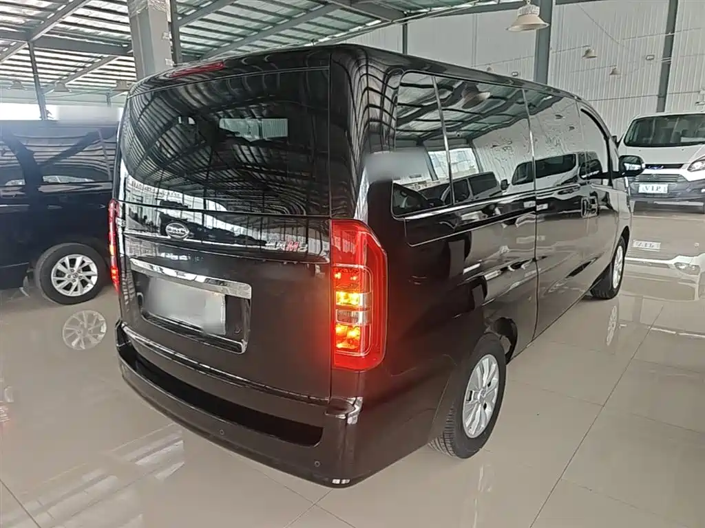 JAC RefineM3 M3 2022 PLUS 1.5T 7 мест