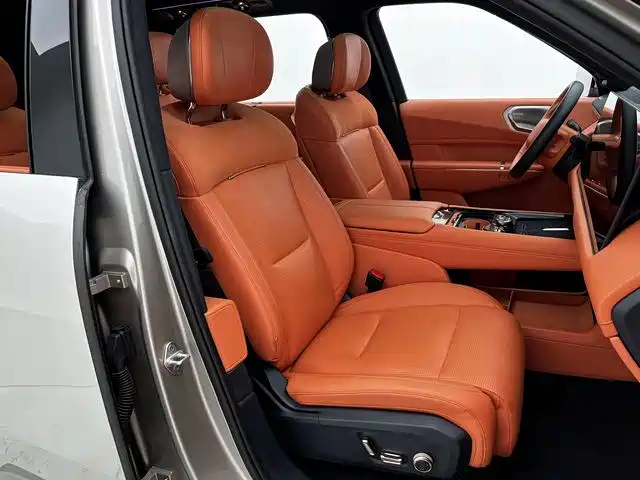 Lynk & Co 900 — миниатюра 14