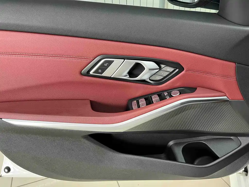 BMW 3 Series — миниатюра 8