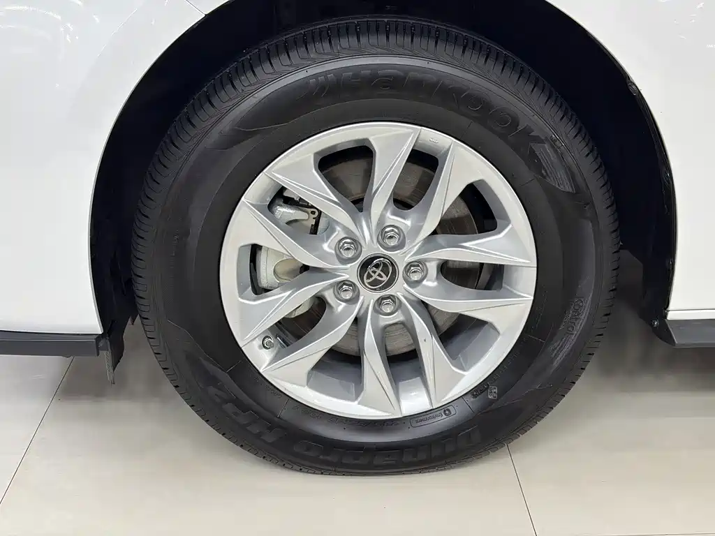 Toyota Granvia — миниатюра 12