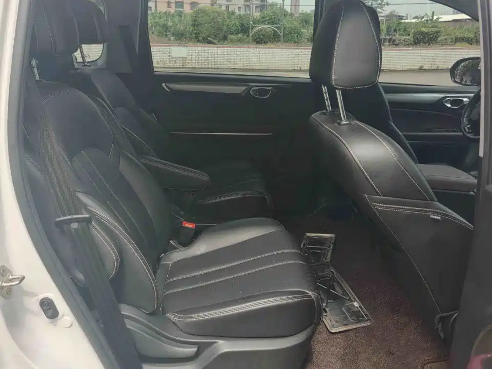 GAC Motor Trumpchi M6 — миниатюра 10