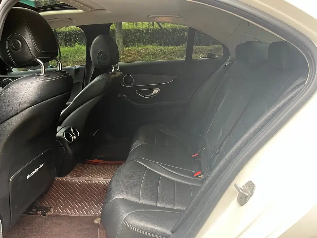 Mercedes-Benz C-Class — миниатюра 9