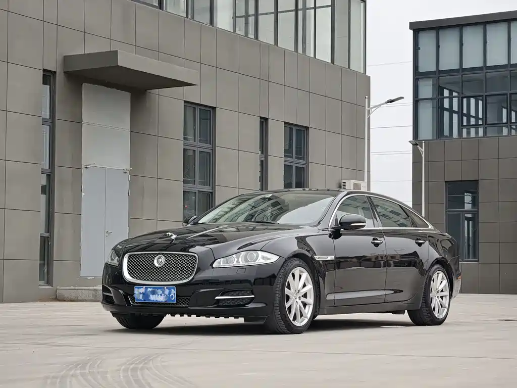 Jaguar XJ 2012