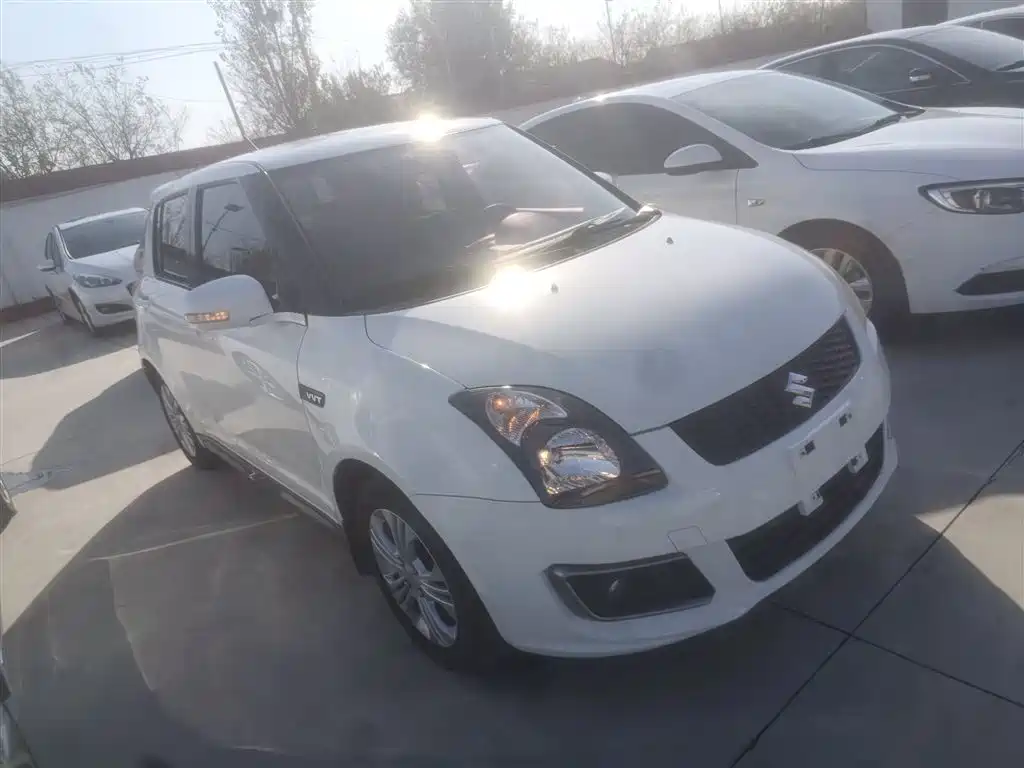 SUZUKI SWIFT