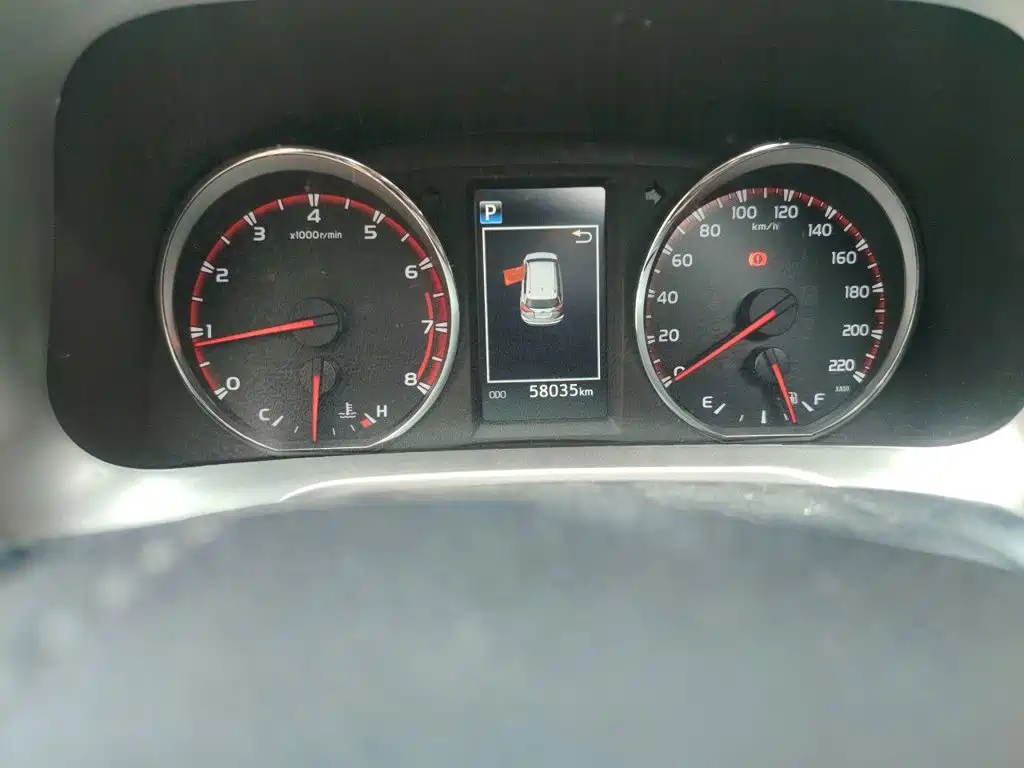 Toyota RAV4 — миниатюра 8