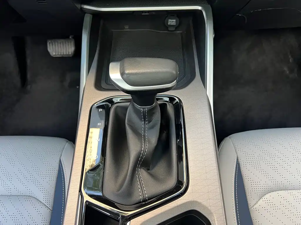 Geely Emgrand — миниатюра 14