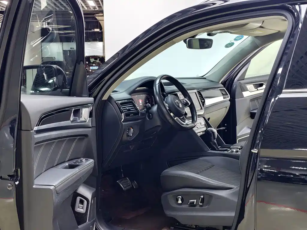 Volkswagen Teramont — миниатюра 8