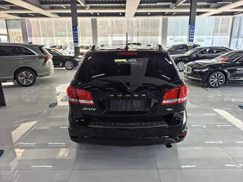 Dodge Journey — миниатюра 4