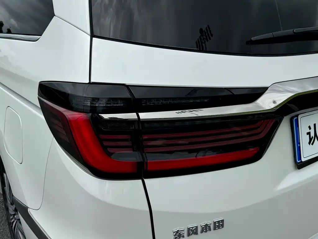 Honda Elysion — миниатюра 6