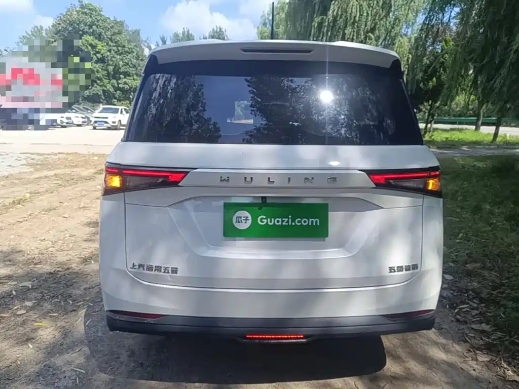 Wuling Jiachen — миниатюра 6