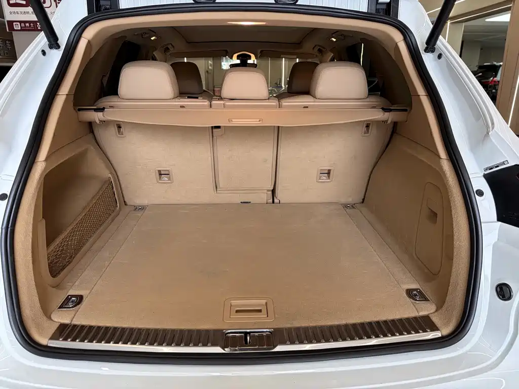 Porsche Cayenne — миниатюра 18