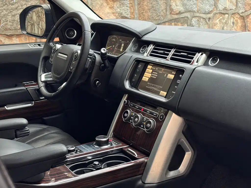 Land Rover Range Rover 2015 3.0 SC V6 Vogue SE Long Wheelbase