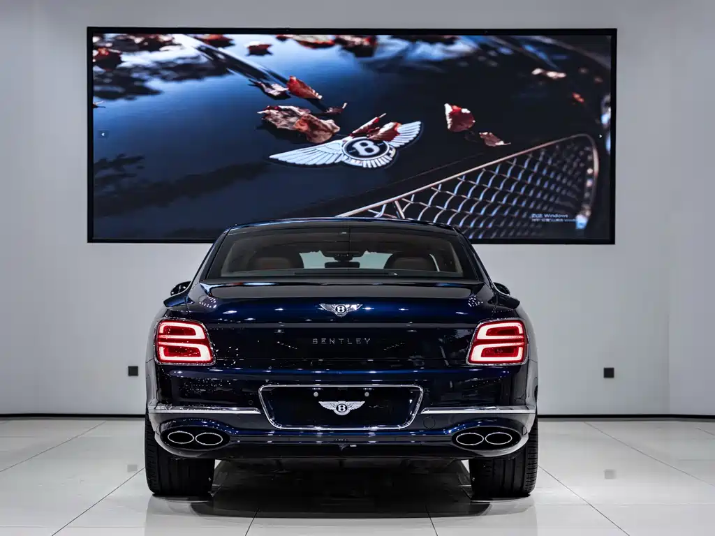 Bentley Flying Spur — миниатюра 6