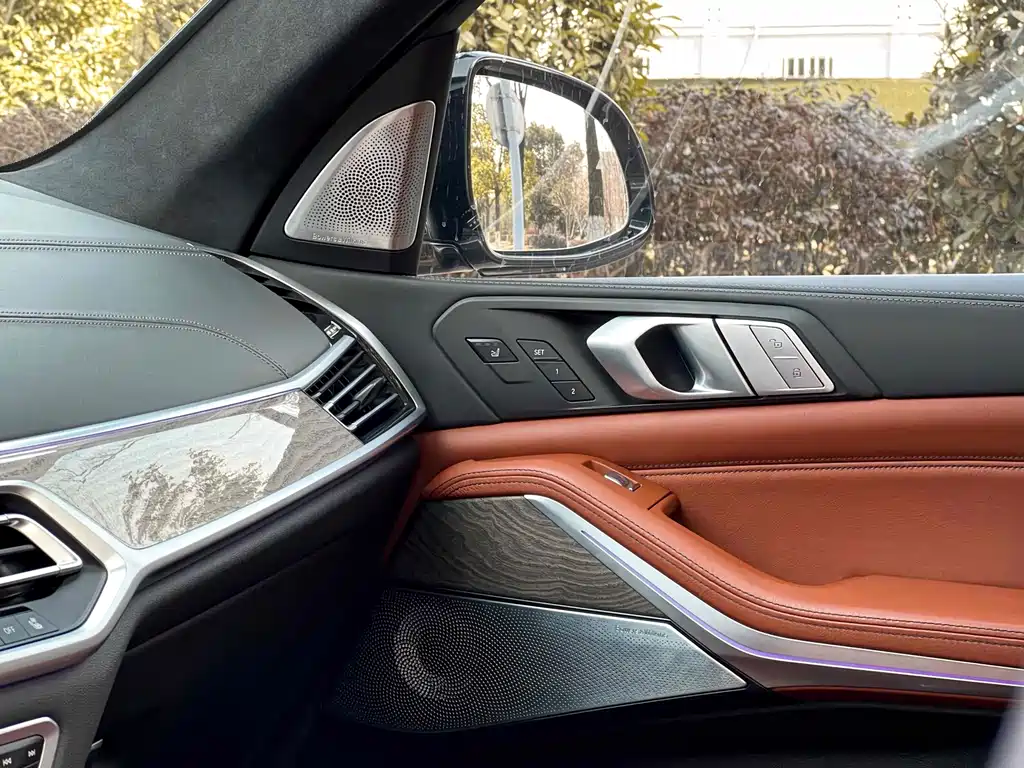 BMW X7 — миниатюра 15