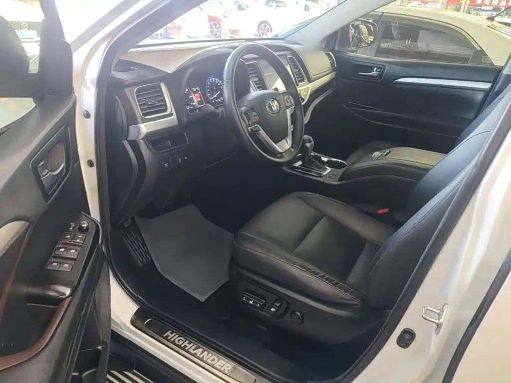 Toyota Highlander — миниатюра 16