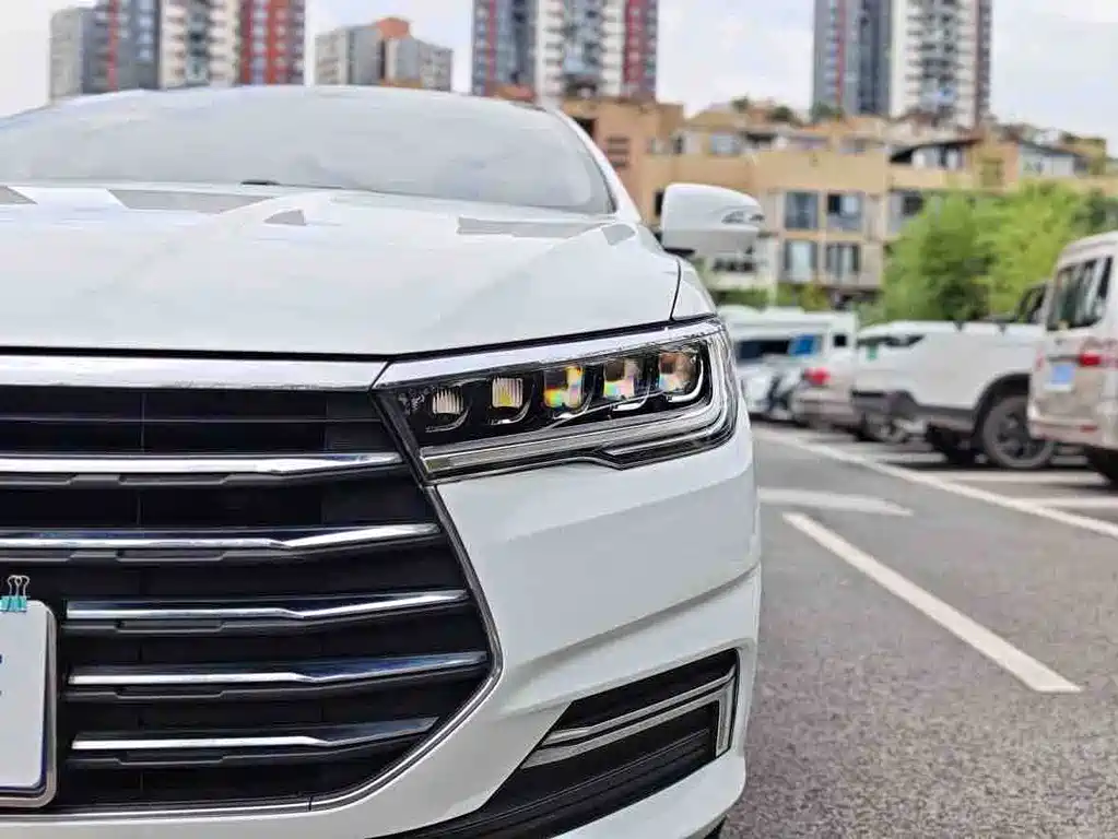 BYD Qin — миниатюра 11