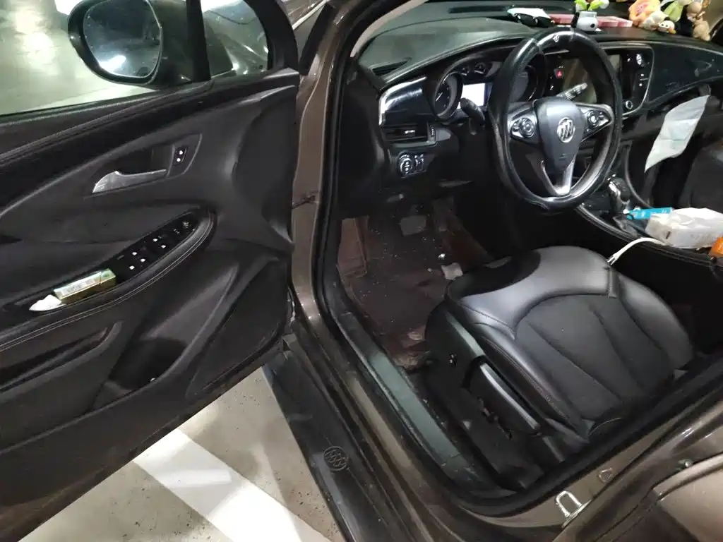 Buick Envision Plus — миниатюра 17