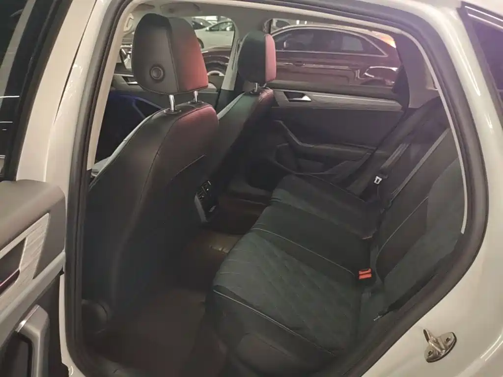 Volkswagen Sagitar — миниатюра 17