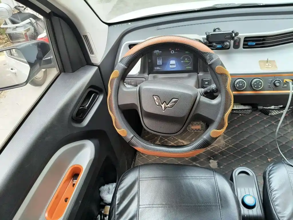 Wuling MINIEV — миниатюра 6