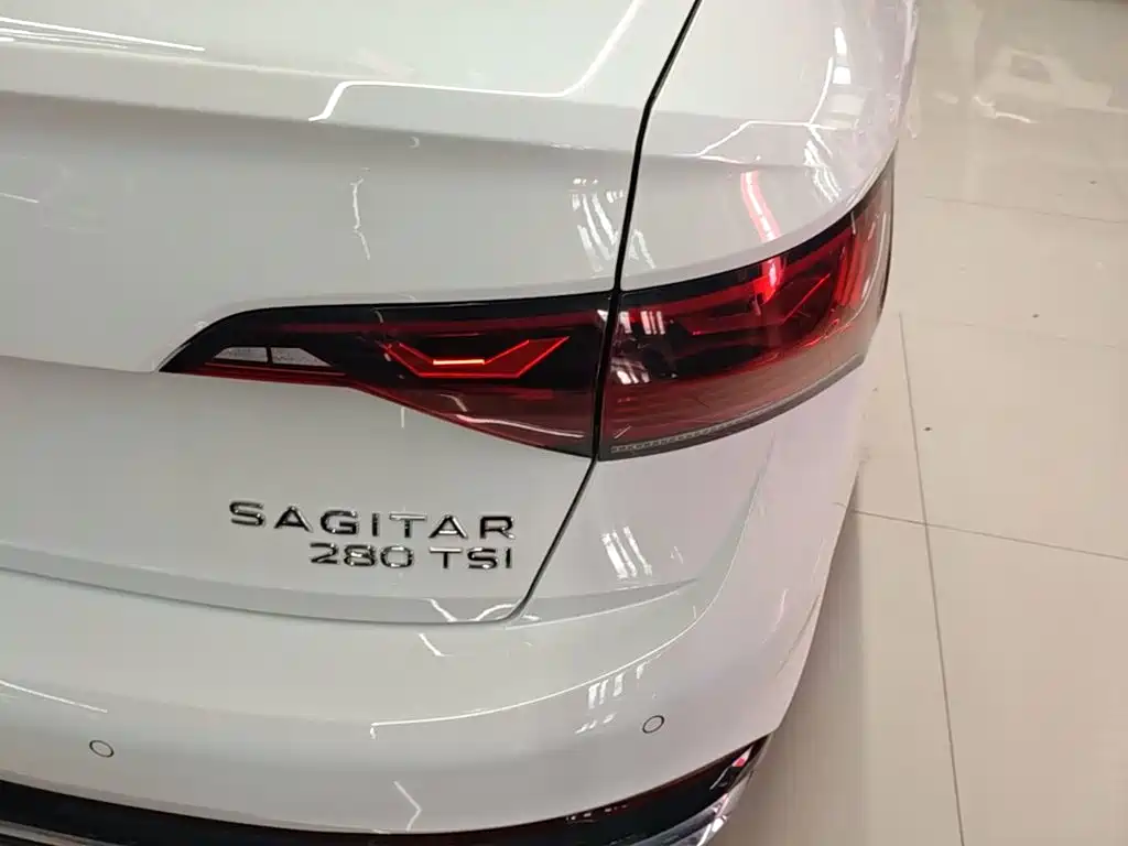 Volkswagen Sagitar — миниатюра 8