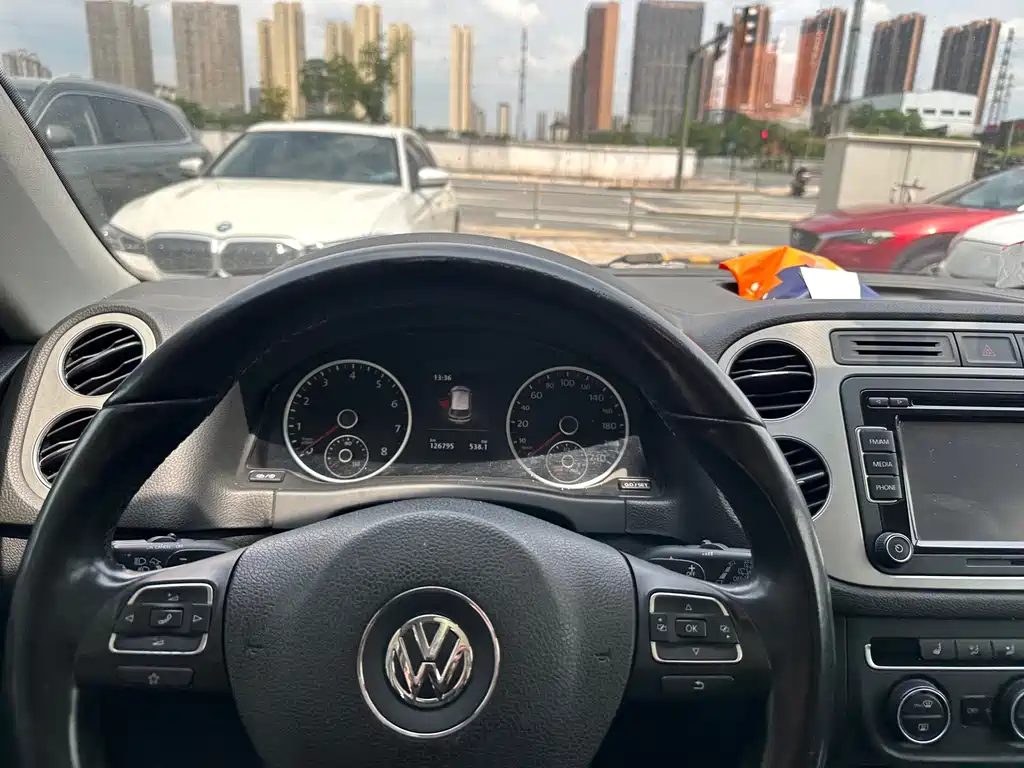 Volkswagen Tiguan 330TSI Auto 4WD Luxury Edition, фото 9