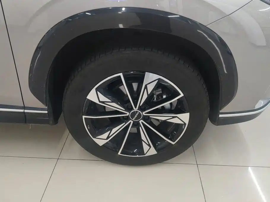 Roewe RX5 New Energy — миниатюра 6
