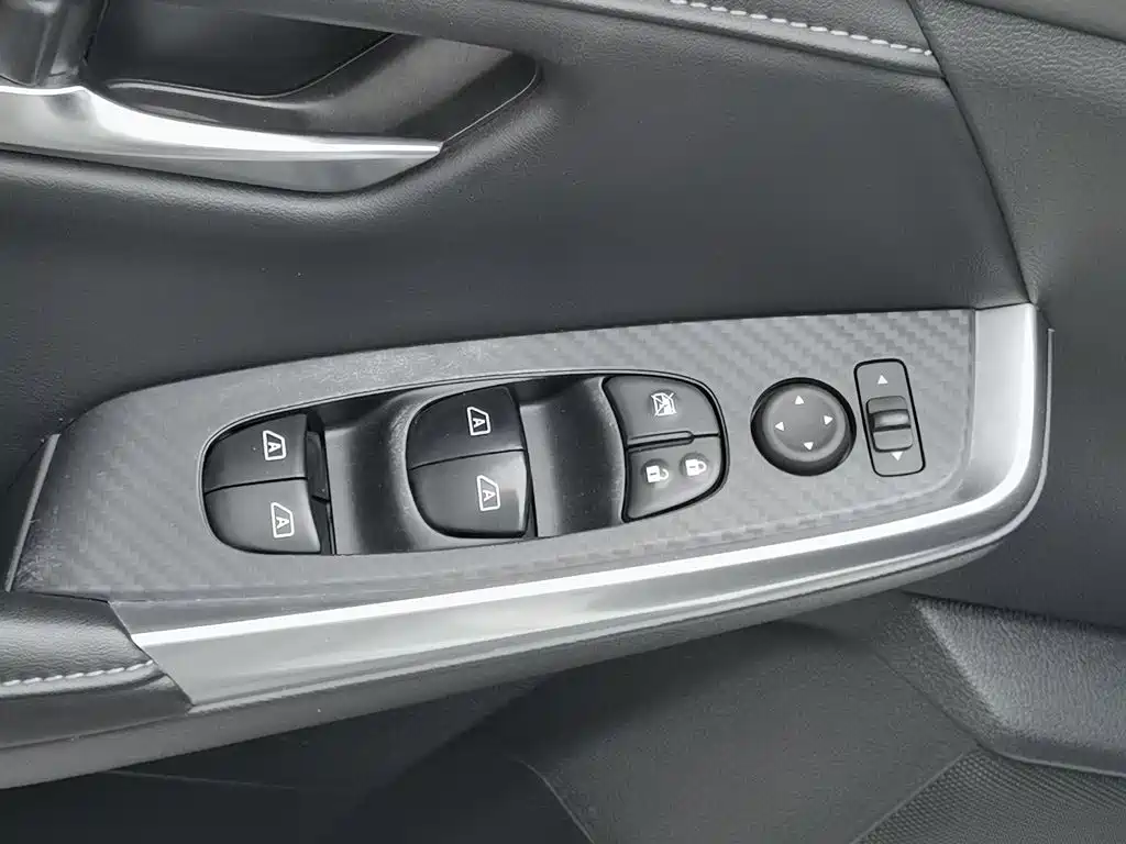 Nissan Sylphy — миниатюра 9