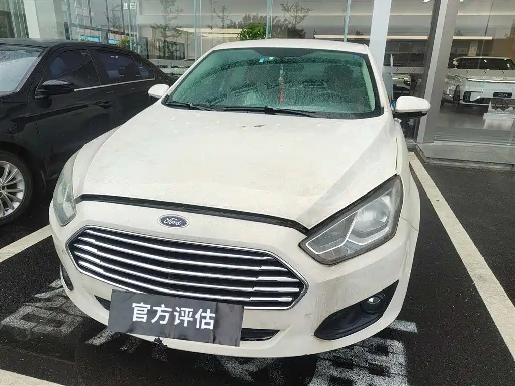 Ford Escort 2016