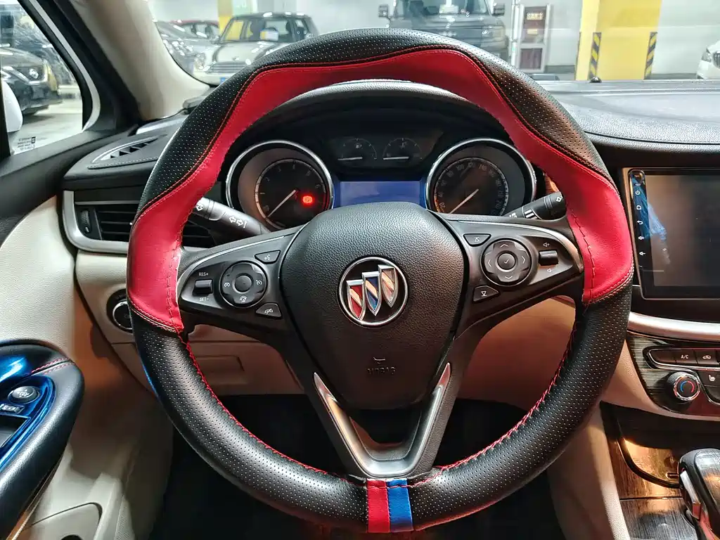 Buick Verano — миниатюра 12