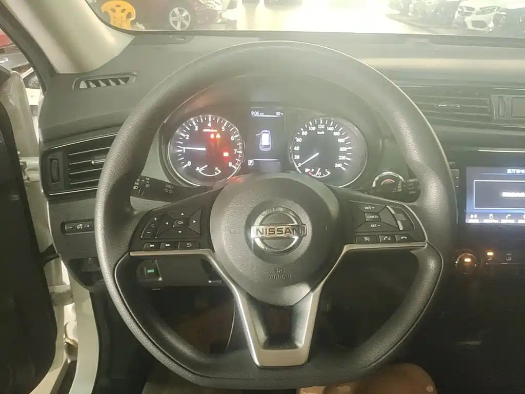 Nissan X-Trail — миниатюра 7