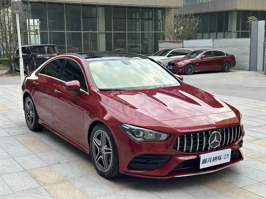 MERCEDES-BENZ CLA