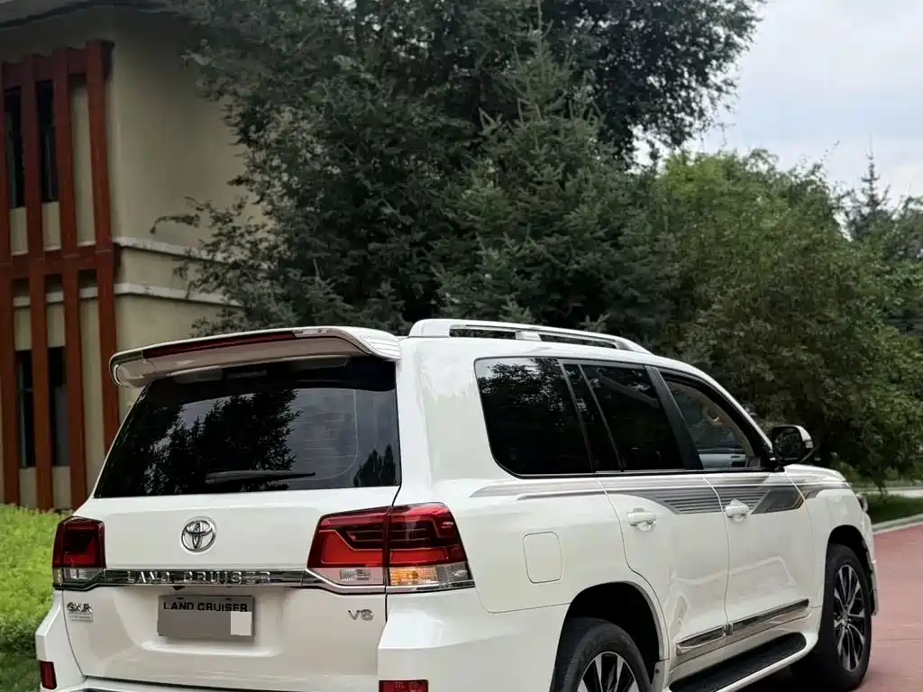 Toyota Land Cruiser — миниатюра 7